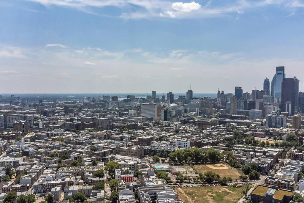 Trendy Fairmount Gem-5 Star Location, Roof Deck, Parking, Gr8 For Families Apartamento Filadélfia Exterior foto