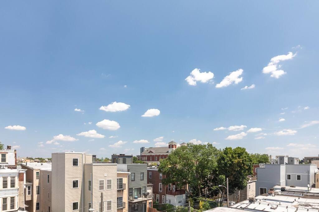 Trendy Fairmount Gem-5 Star Location, Roof Deck, Parking, Gr8 For Families Apartamento Filadélfia Exterior foto